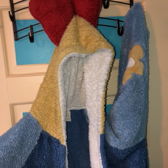 Snow White Plush Robe - Picture 5 of 8